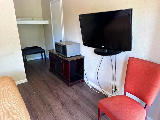 Imagen de la habitación del Hotel High Point Arcadia Inn. Foto 15