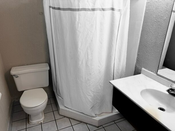 Imagen de la habitación del Hotel High Point Arcadia Inn. Foto 17