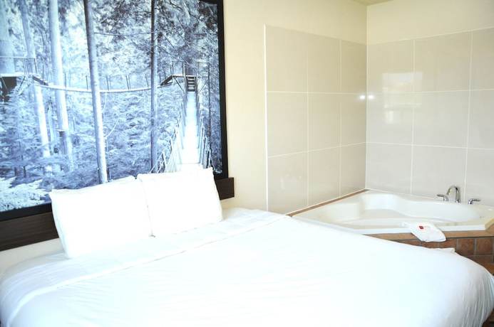 Imagen de la habitación del Hotel High Point Inn & Suites Peace River. Foto 8