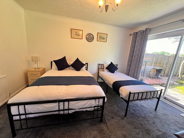 Imagen de la habitación del Hotel High Trees Gatwick Guest House. Foto 11