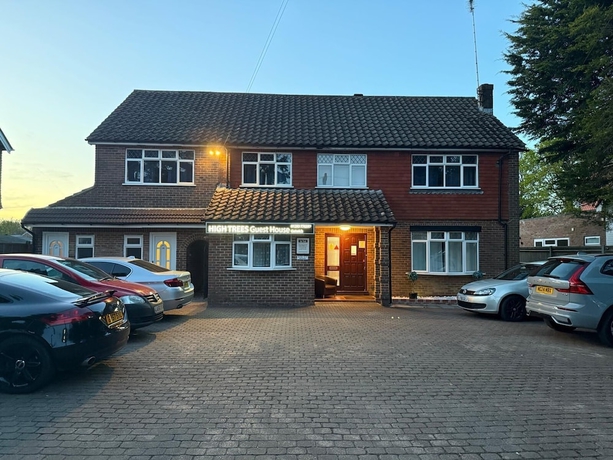 Imagen general del Hotel High Trees Gatwick Guest House. Foto 1