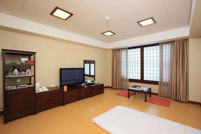 Imagen de la habitación del Hotel High1 Grand Main Tower. Foto 6