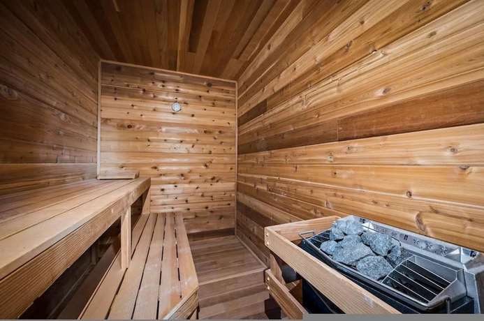 Imagen de la habitación del Hotel High-end Luxury Cabin Sauna Hot Tub Gameroom. Foto 2