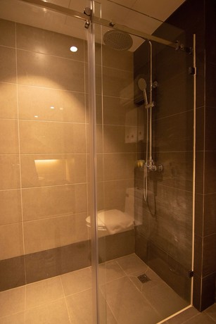 Imagen de la habitación del Hotel Higher. Foto 2