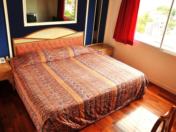 Imagen de la habitación del Hotel Highfive. Foto 6