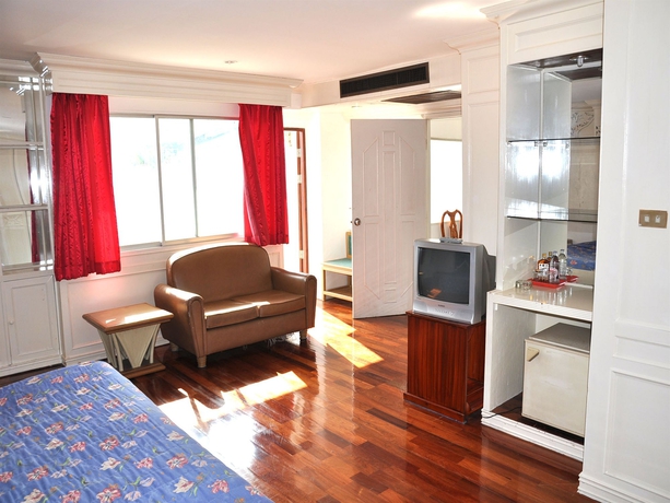 Imagen de la habitación del Hotel Highfive. Foto 8