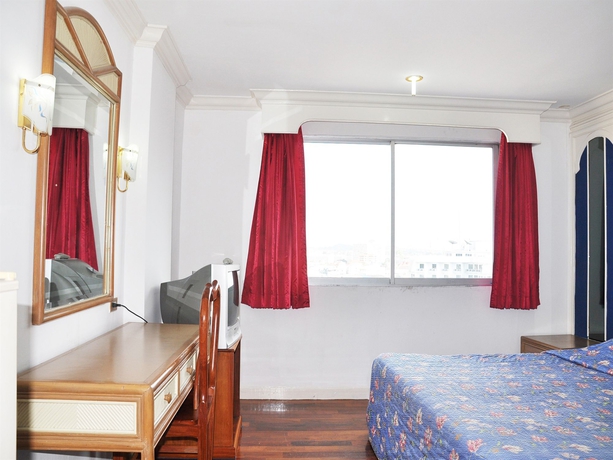 Imagen de la habitación del Hotel Highfive. Foto 10