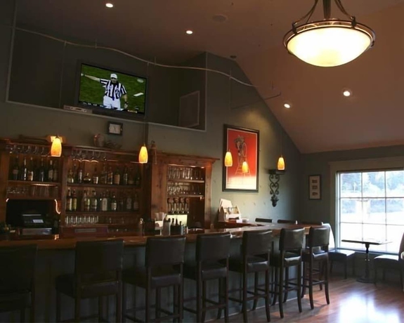 Imagen del bar/restaurante del Hotel Highland Dell Lodge. Foto 2
