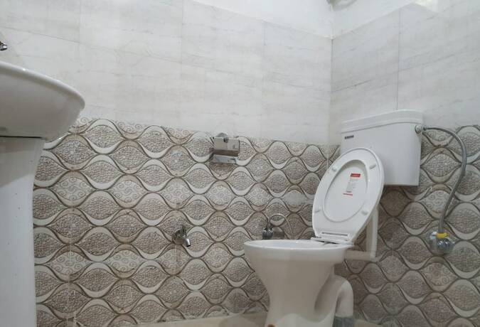 Imagen general del Hotel Highland Gojh Kasol. Foto 12