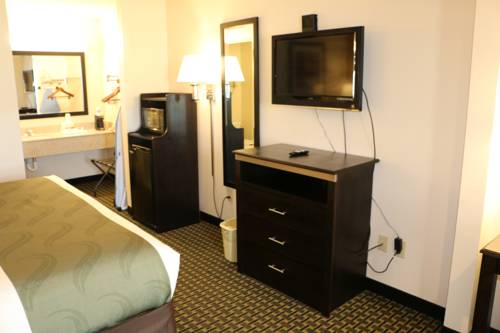 Imagen de la habitación del Hotel Highland Inn. Foto 2