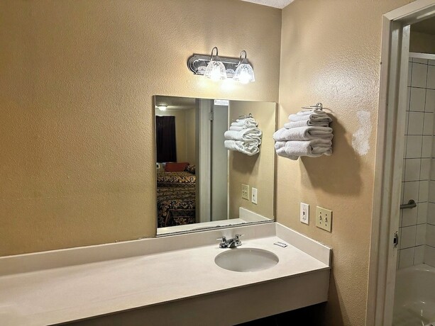 Imagen de la habitación del Hotel Highland Inn, Highland. Foto 15