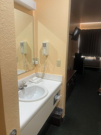 Imagen general del Hotel Highland Inn Peculiar. Foto 8