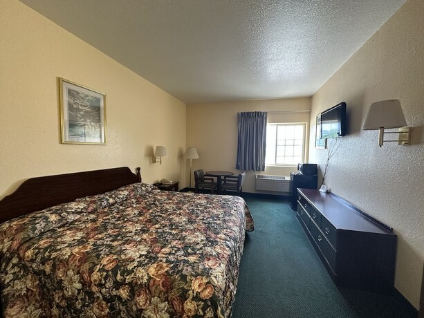 Imagen de la habitación del Hotel Highland Inn Peculiar. Foto 19