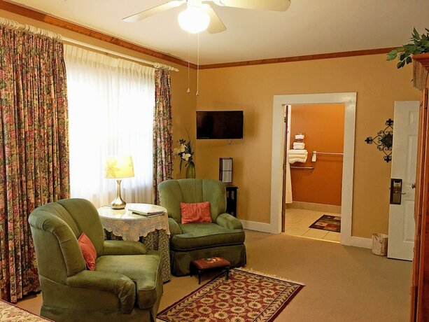 Imagen general del Hotel Highland Lake Inn And Resort. Foto 1