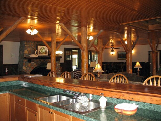 Imagen general del Hotel Highland Lake Inn And Resort. Foto 4
