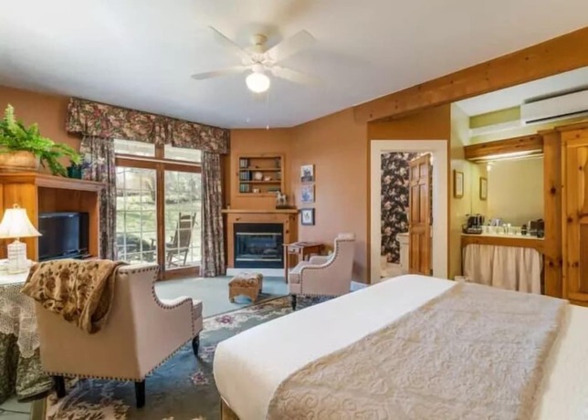 Imagen de la habitación del Hotel Highland Lake Inn And Resort. Foto 16