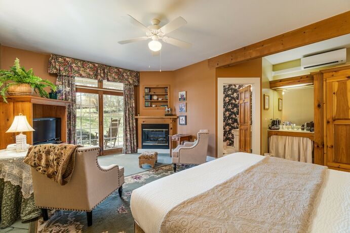 Imagen de la habitación del Hotel Highland Lake Inn And Resort. Foto 21