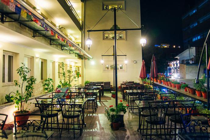 Imagen del bar/restaurante del Hotel Highlander Inn, Katmandu. Foto 4