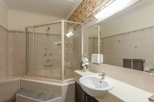 Imagen de la habitación del Hotel Highlander Motor Inn. Foto 4