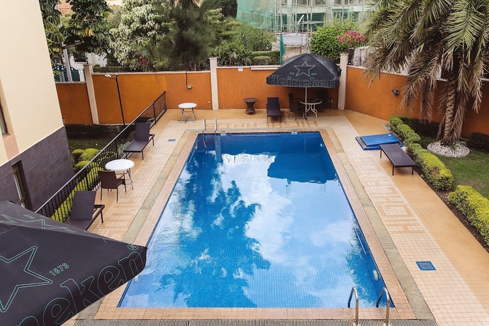 Imagen de la piscina del Hotel Highlands Apart. Foto 17