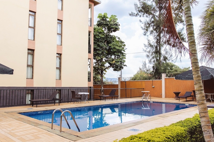 Imagen de la piscina del Hotel Highlands Apart. Foto 19