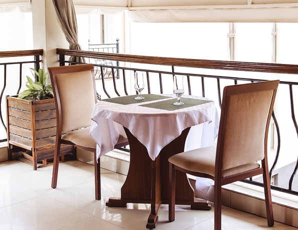 Imagen del bar/restaurante del Hotel Highlands Apart. Foto 3