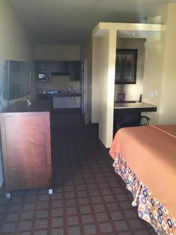 Imagen de la habitación del Hotel Highlands Suites. Foto 5