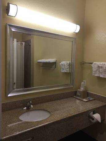 Imagen de la habitación del Hotel Highlands Suites. Foto 7