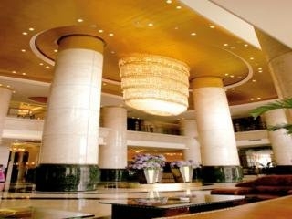 Imagen de los interiores del Hotel Highton International. Foto 5