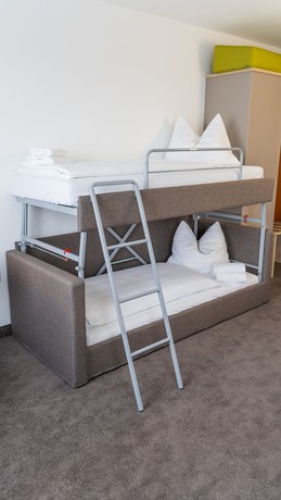 Imagen de la habitación del Hotel Highway. Foto 16