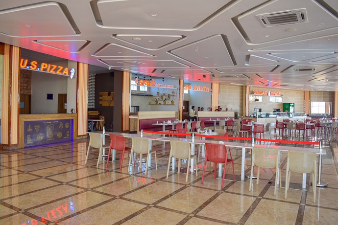 Imagen del bar/restaurante del Hotel Highway Hari. Foto 6