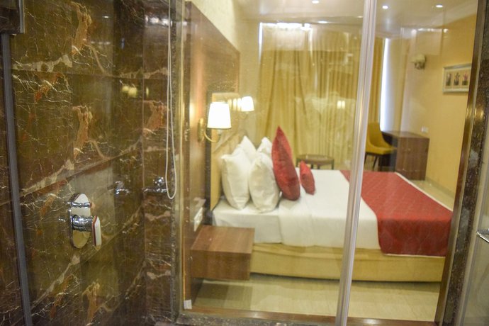 Imagen de la habitación del Hotel Highway Hari. Foto 11