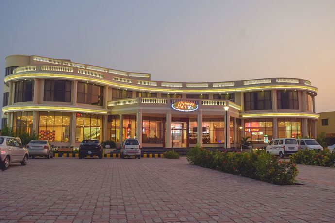 Imagen general del Hotel Highway Hari. Foto 4