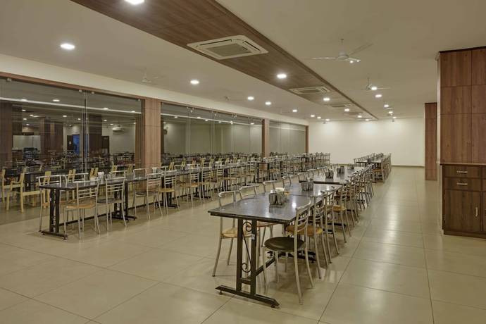 Imagen del bar/restaurante del Hotel Highway King Shahpura. Foto 12