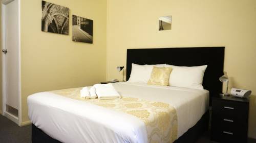 Imagen de la habitación del Hotel Highway Motor Inn. Foto 1