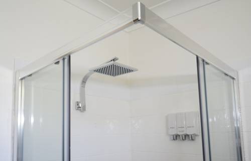 Imagen de la habitación del Hotel Highway Motor Inn. Foto 5
