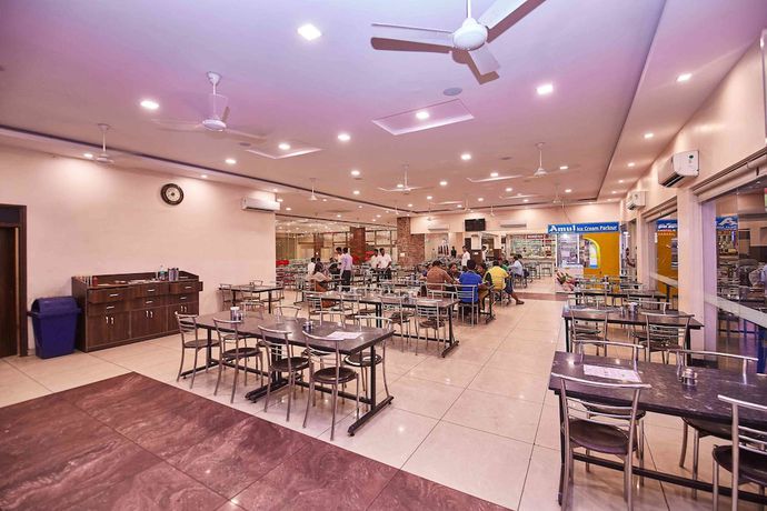 Imagen del bar/restaurante del Hotel Highway Prince. Foto 5
