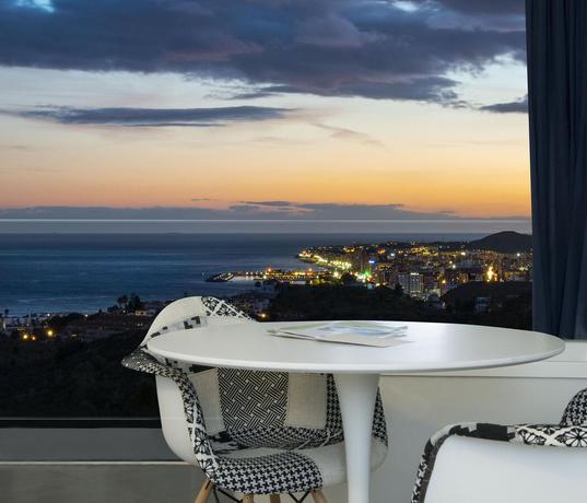 Imagen de los interiores del Hotel Higuerón Málaga, Curio Collection by Hilton. Foto 18