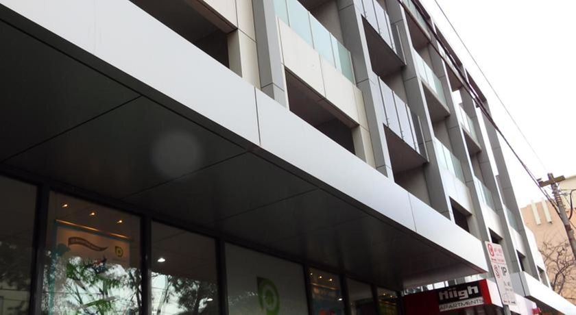 Imagen de los exteriores del Hotel Hiigh Apartments. Foto 16