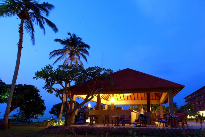 Imagen de los exteriores del Hotel Hikka Tranz By Cinnamon. Foto 8