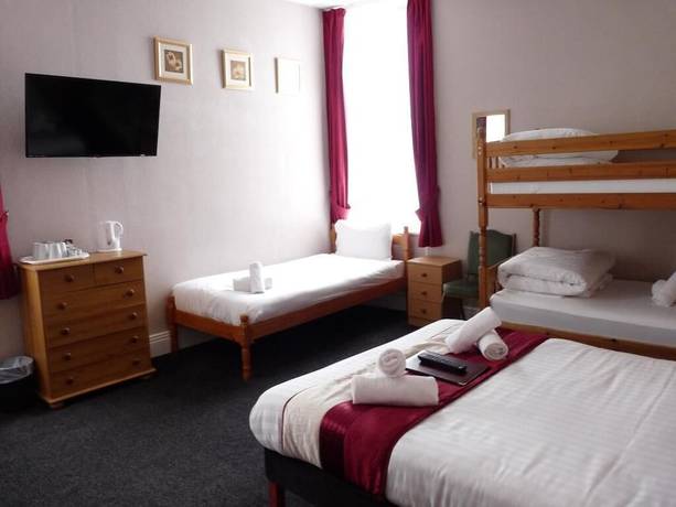 Imagen de la habitación del Hotel Hilbre. Foto 2