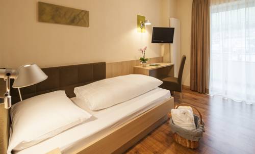 Imagen de la habitación del Hotel Hilburger. Foto 13