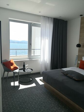 Imagen de la habitación del Hotel Hildegard. Foto 20