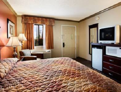 Imagen de la habitación del Hotel Hill Country Inn and Suites. Foto 3