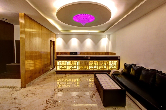 Imagen de los interiores del Hotel Hill County Resort and Spa, Manali. Foto 16