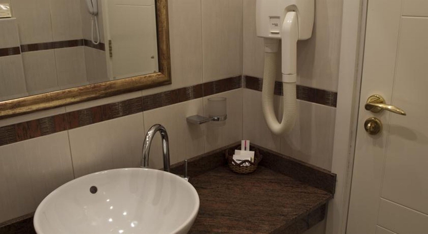 Imagen de la habitación del Hotel Hill. Foto 11