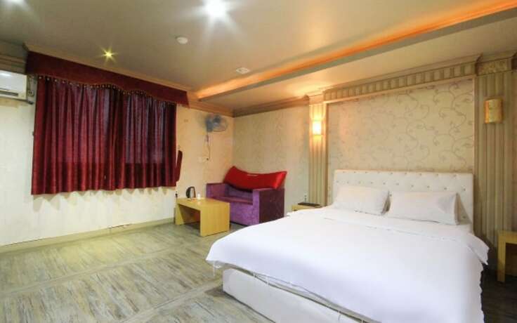 Imagen de la habitación del Hotel Hill Motel. Foto 14