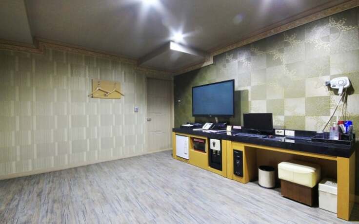 Imagen de la habitación del Hotel Hill Motel. Foto 18