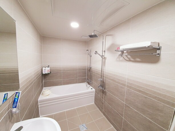 Imagen general del Hotel Hill Motel. Foto 4