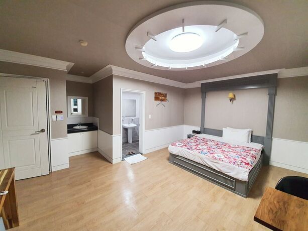 Imagen de la habitación del Hotel Hill Motel. Foto 20